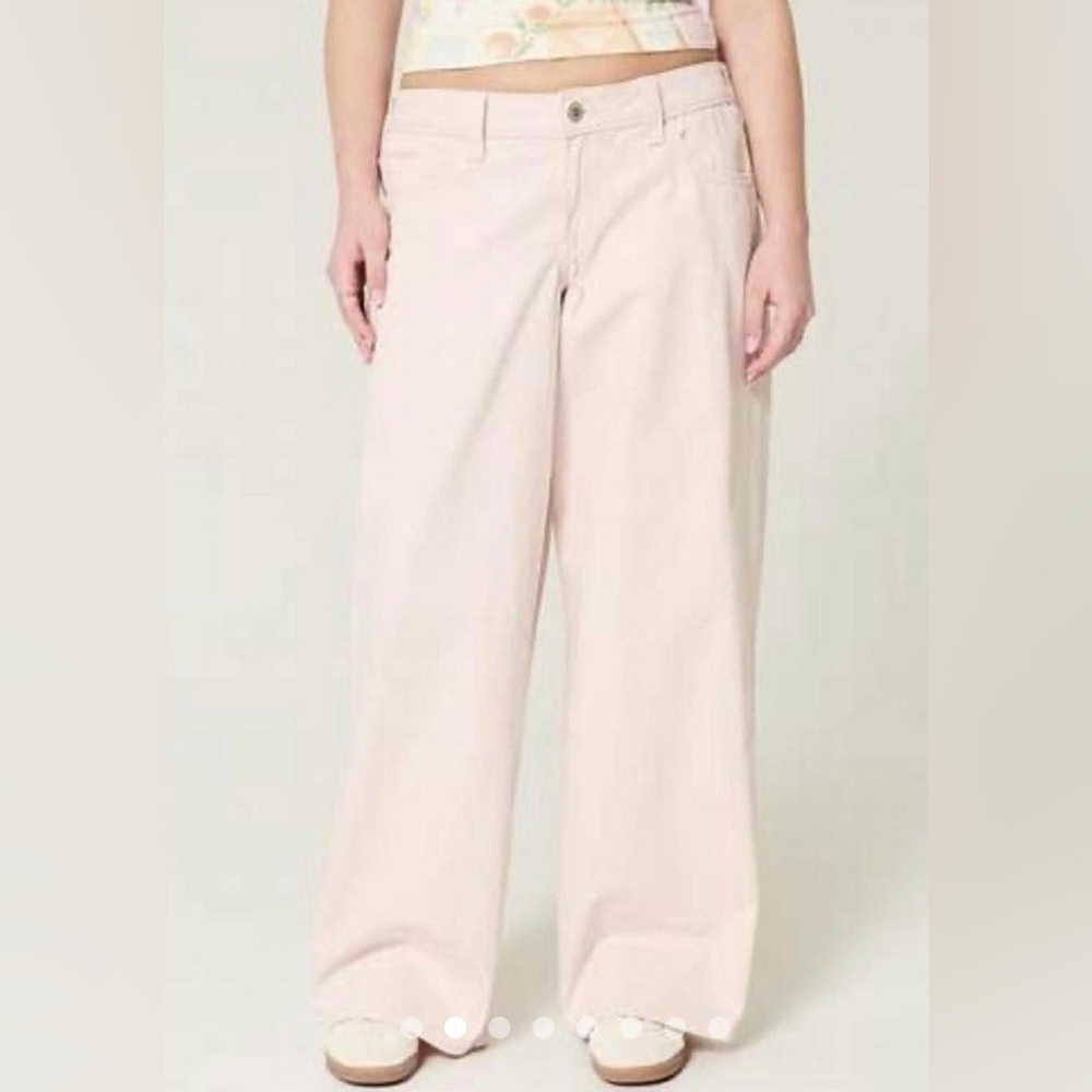 Hollister Low-Rise Super Baggy Jeans — Pale Pink Denim - Picture 9 of 11